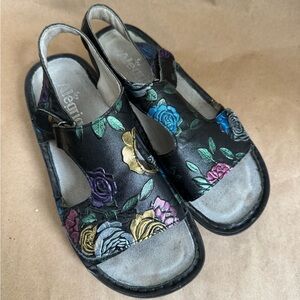Alegria Viki Workwomenship Floral Leather Velcro Closure Comfort Sandals. EU37